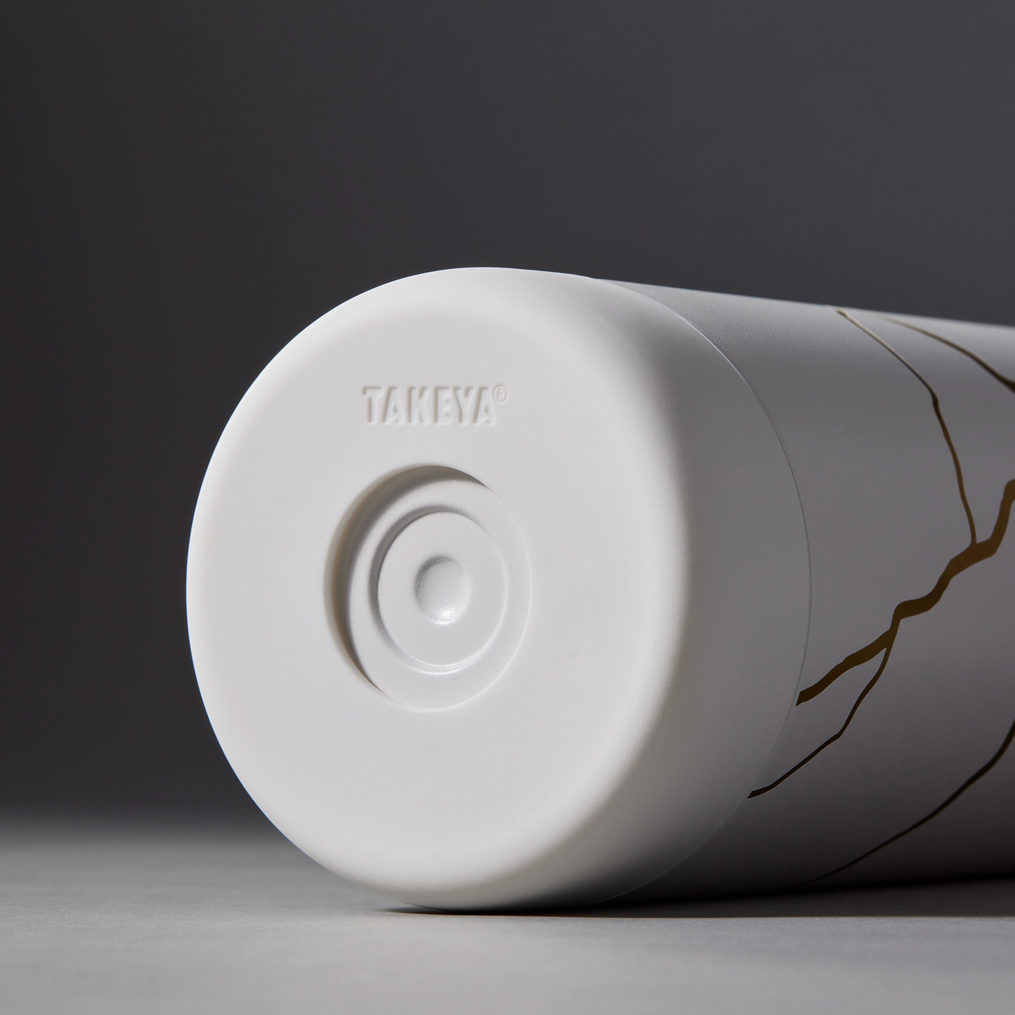 kintsugi-water-bottle-with-straw-lid-n0 51389-TK_HO25_Kintsugi_Takeya9255.png